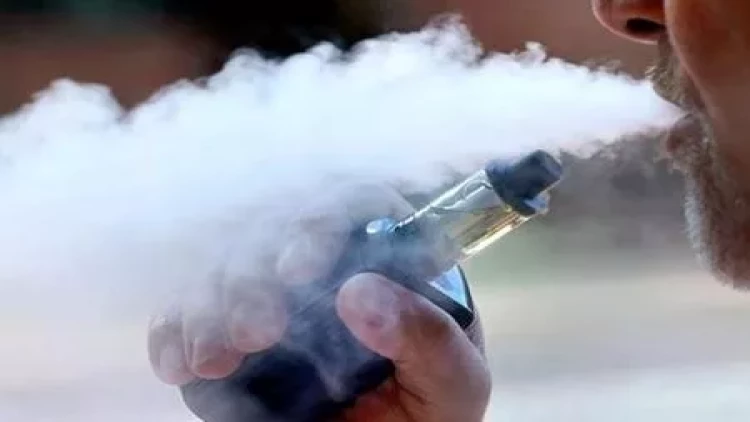 Elekton siqaret çəkməyin TƏHLÜKƏLƏRİ - VİDEO