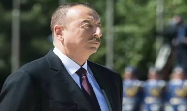 106 illik yol: parçalanmadan və xəyanətdən Zəfərədək…