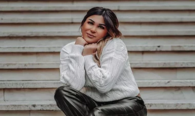 Azərbaycanlı müğənnidən kobud səhv: Adaya şəhər dedi – VİDEO