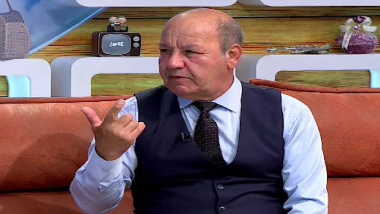 Əli Mirəliyevdən Elzaya :“Əliağa Vahid meyxanada söyüşdən istifadə edirdi”