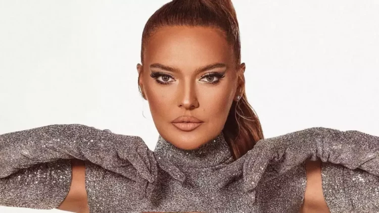 Demet Akalından Röyaya dəstək