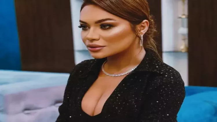 Türkandan dekolteli FOTOlar