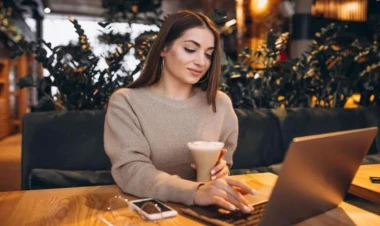 İctimai yerlərdə Wi-Fi-dən istifadə zamanı bunları etməməlisiniz - XƏBƏRDARLIQ