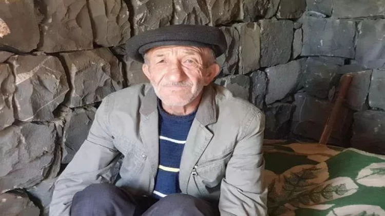 Pensiyasını orduya bağışlayan Hikmət babadan növbəti jest  - VİDEO