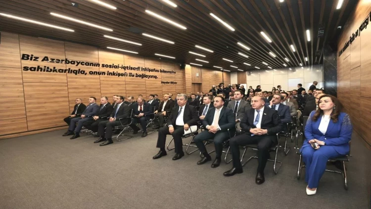 Qanunvericilikdə aparılan islahatların biznes mühitinə təsirinə dair ictimai müzakirə keçirilib - FOTO