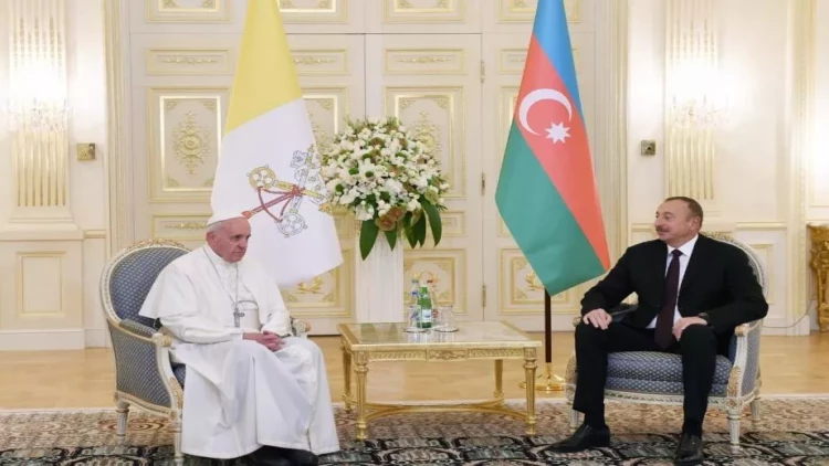 Prezident: Müqəddəs Taxt-Tacla əlaqələrin inkişafına xüsusi əhəmiyyət veririk