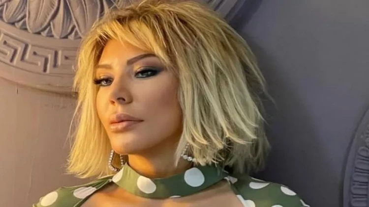 Brilliant imicini dəyişib səhnəyə çıxdı – VİDEO