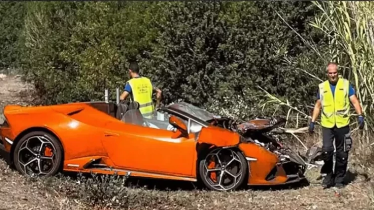 Türkiyəli gənc müğənni qəzaya düşdü - FOTOlar