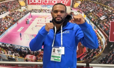 Alfonso Dominqes həm revanş alıb, həm də mərhələ adlayıb