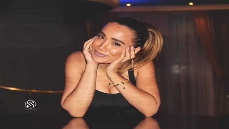 Canlı efirə gələn qonaq Şəbnəmi ŞOKA SALDI - VİDEO