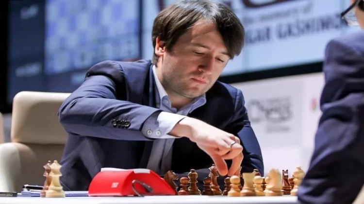 Teymur Rəcəbovdan Azərbaycanda işləyəcək mütəxəssisə münasibət