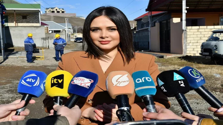 İcra başçısına ərə gedən tanınmış aparıcı kimdir? - DOSYE