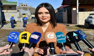 İcra başçısına ərə gedən tanınmış aparıcı kimdir? - DOSYE