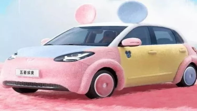 Qulaqlı maşın təqdim olundu - FOTOlar