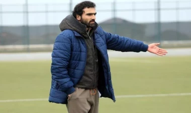 Vaqif Cavadov: “Qarabağ” “Bayer”lə matçda daha bir yeni tarix yazacaq”