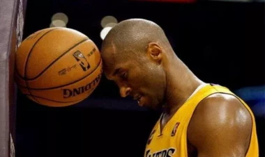 Əfsanəvi basketbolçunun ən kədərli imzası: Pula görə xəyalından əl çəkdi - FOTO