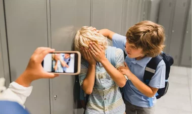 Məktəblilər arasında bullinq yaradan səbəblər nədir?