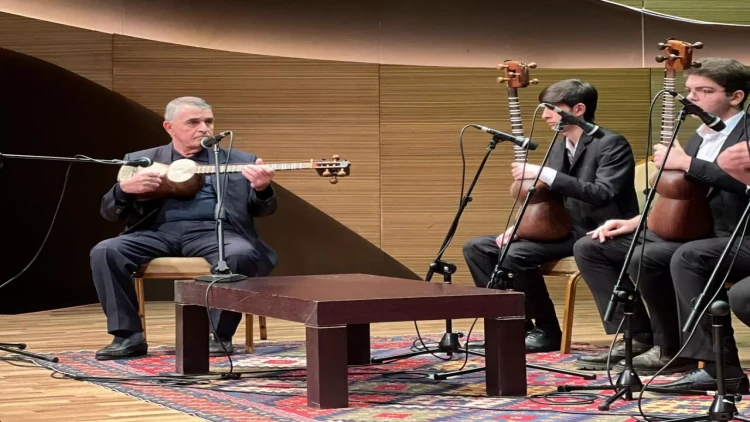 Beynəlxalq Muğam Mərkəzində “Ustad dərsi”nin ilk təqdimatı keçirildi - FOTO