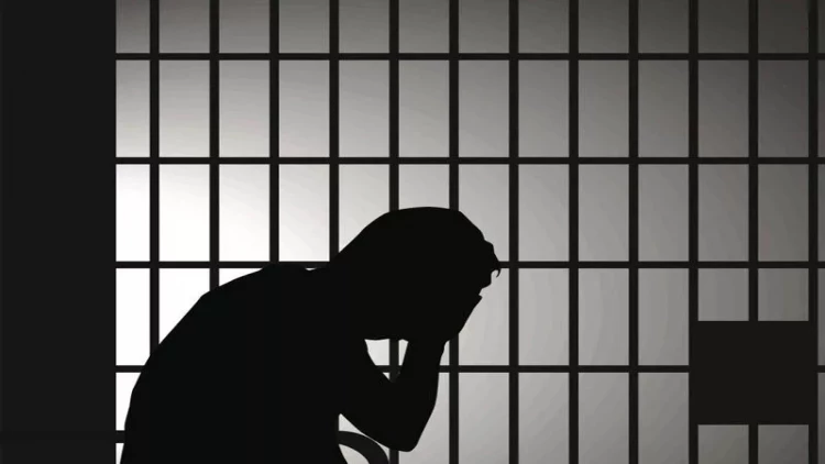 Azərbaycanda seksual manyak həbsdə öldü