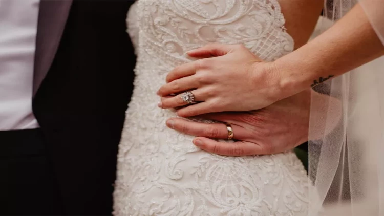 Azərbaycanlı müğənni Türkiyədə ərə getdi - VİDEO