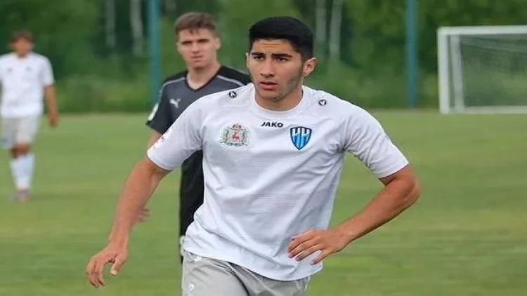 Ayxan Quseynovdan baxımlı qoluna reaksiya: “Şansa bax ki, matçda da belə alındı” - VİDEO