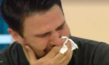 Nadir Qafarzadə efirdə ağladı: “Ata çörəyi yeməmişəm”