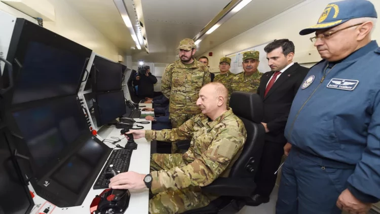 Prezident PUA-nı idarə etdi - VİDEO