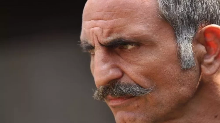 “Kurtlar Vadisi”nin Mematisi 16 illik həyat yoldaşı ilə - FOTOlar