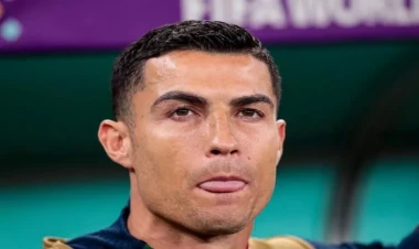 Ronaldo qəzəblənib, ədəbsiz hərəkət edib - VİDEO