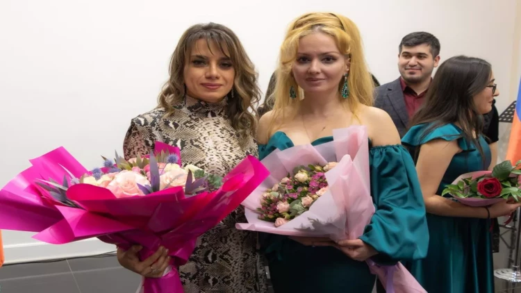 Könül Hüseynovanın  “Gənc istedadların musiqi dünyası” adlı sinif konserti keçirilib - FOTO