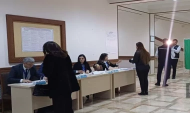 Naxçıvan seçiciləri səsvermədə iştirak edir