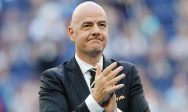 FİFA prezidetindən qeyri-adi təklif: Futbolçuların qiymətini belə hesablayaq