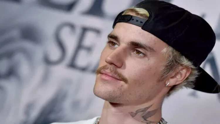 Castin Biberin arvadı ilə səmimi görüntüləri yayıldı - FOTO