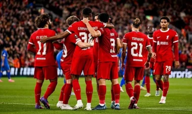 “Liverpul” “Çelsi”ni  darmadağın etdi