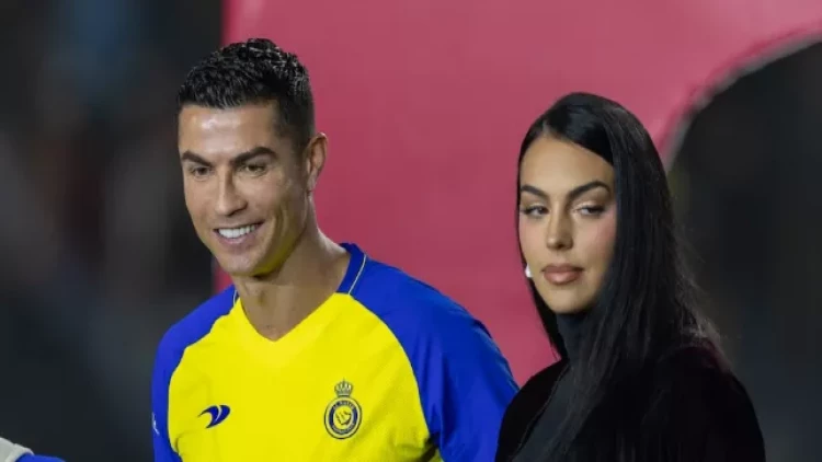 Ərəblər futbolçuların xanımlarını mağazalara buraxmırlar- ŞOK SƏBƏB - FOTOlar