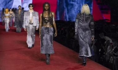 Boz cins zamanı gəldi: Necə və haradan geyinək?