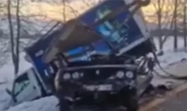 Azərbaycanda dəhşətli yol qəzası - VİDEO