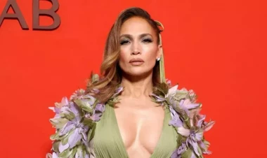 Cennifer Lopez Paris Moda Həftəsinə DAMĞA VURDU –  FOTOlar