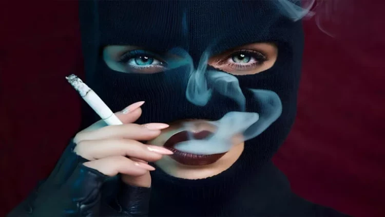 Kriminal aləmdə at oynadan QADINLAR - Biri bakılıdır - FOTO