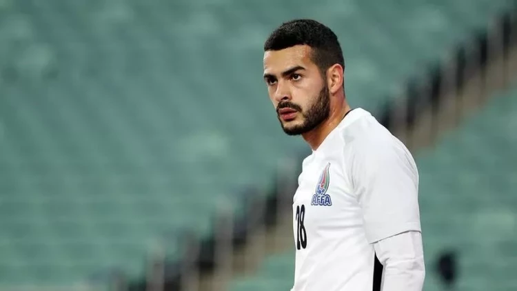 Emin Mahmudov kimi ilin ən yaxşı futbolçusu seçdi? - SİYAHI