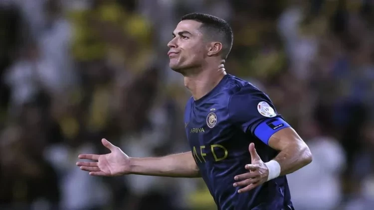 Ronaldu FİFA-nın səsverməsində iştirakdan imtina edib