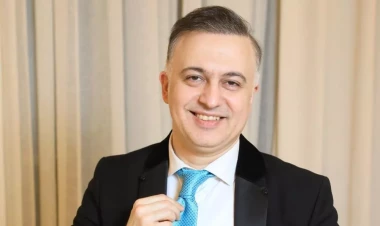 Hüseyndən ŞOU SAKİNLƏRİNƏ: “Hünəriniz varsa, canlı oxuyun”