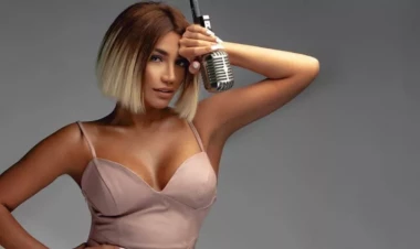 Röyanın bu mahnısı xaricdə də uğur qazandı - FOTO