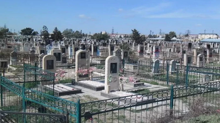 Qəbristanlığın yanından keçdikdə musiqiyə qulaq asmaq olar?