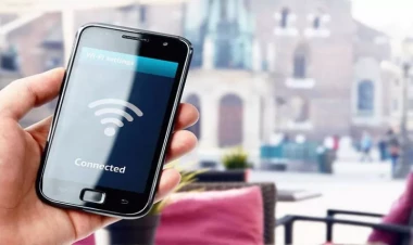 İctimai “Wi-Fi”a necə təhlükəsiz qoşulmaq olar?