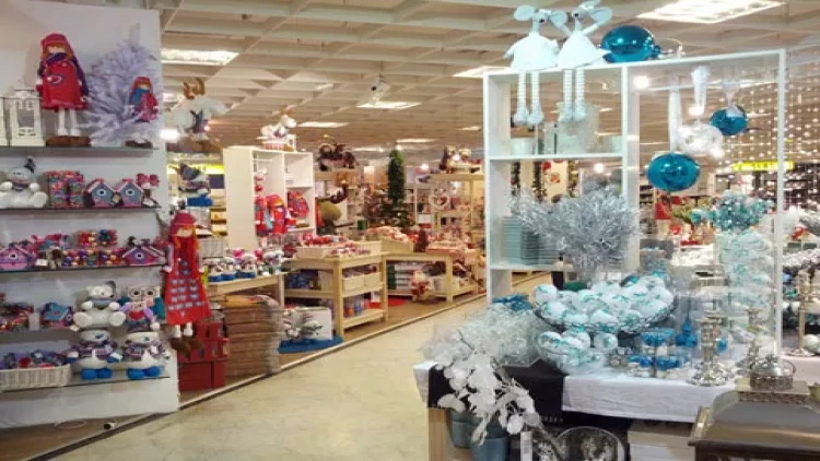 Bakıda 3 yeniyetmə mağazadan 10 min manat dəyərində görün nə oğurladı