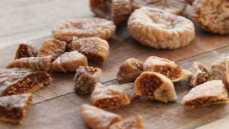 Quru əncirdən qəbizlik əleyhinə dərmanın hazırlanması - RESEPT