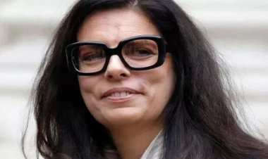 100 milyard dollar sərvəti olan ilk qadın