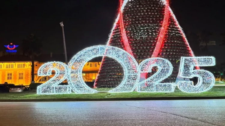 Şəhərin mərkəzində biabırçı dekorasiya - FOTO