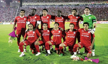 “Traktor” oyunçularına oyun zamanı butulka atıldı